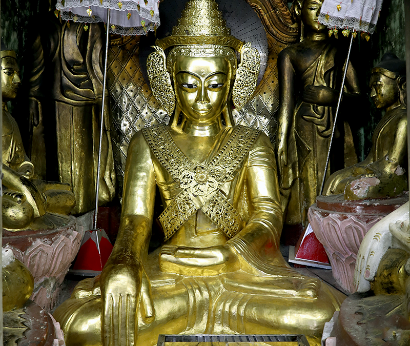 ဘိုးဘိုးအောင် ပန်းပေါင်းရုပ်ပွားတော်