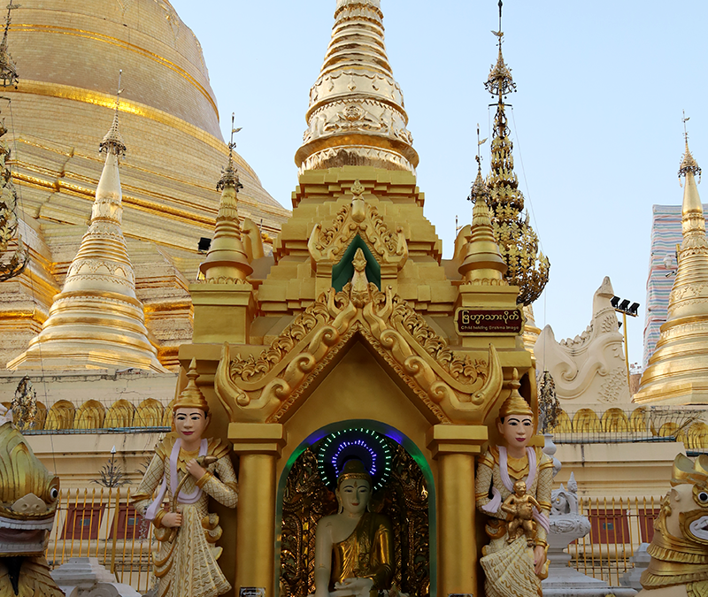 ဗြဟ္မာသားပိုက်ရုပ်တု