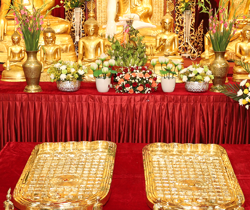 နဝလောဟရတနာပါဒစေတီ