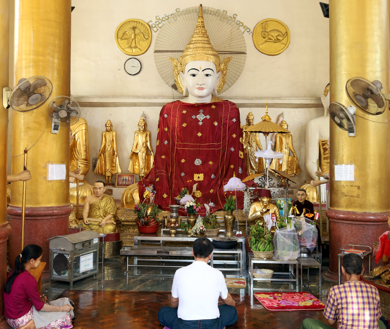 ပြည်လုံးချမ်းသာဘုရား