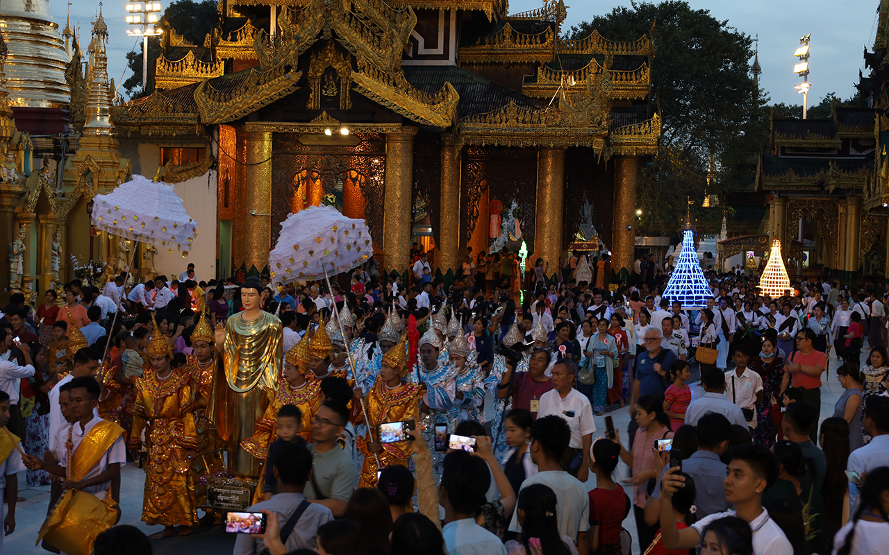 Thadingyut Festival